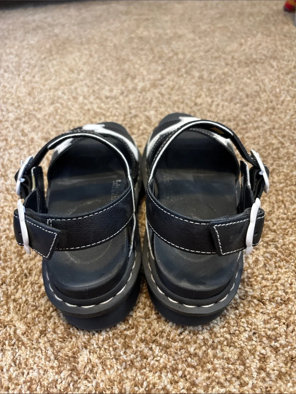 Dr. Martens || Voss Black and White Flower Platform Sandal Size 8 - Picture 4 of 10